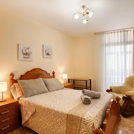 Amplio Apartamento Al Lado Del Mar דירה